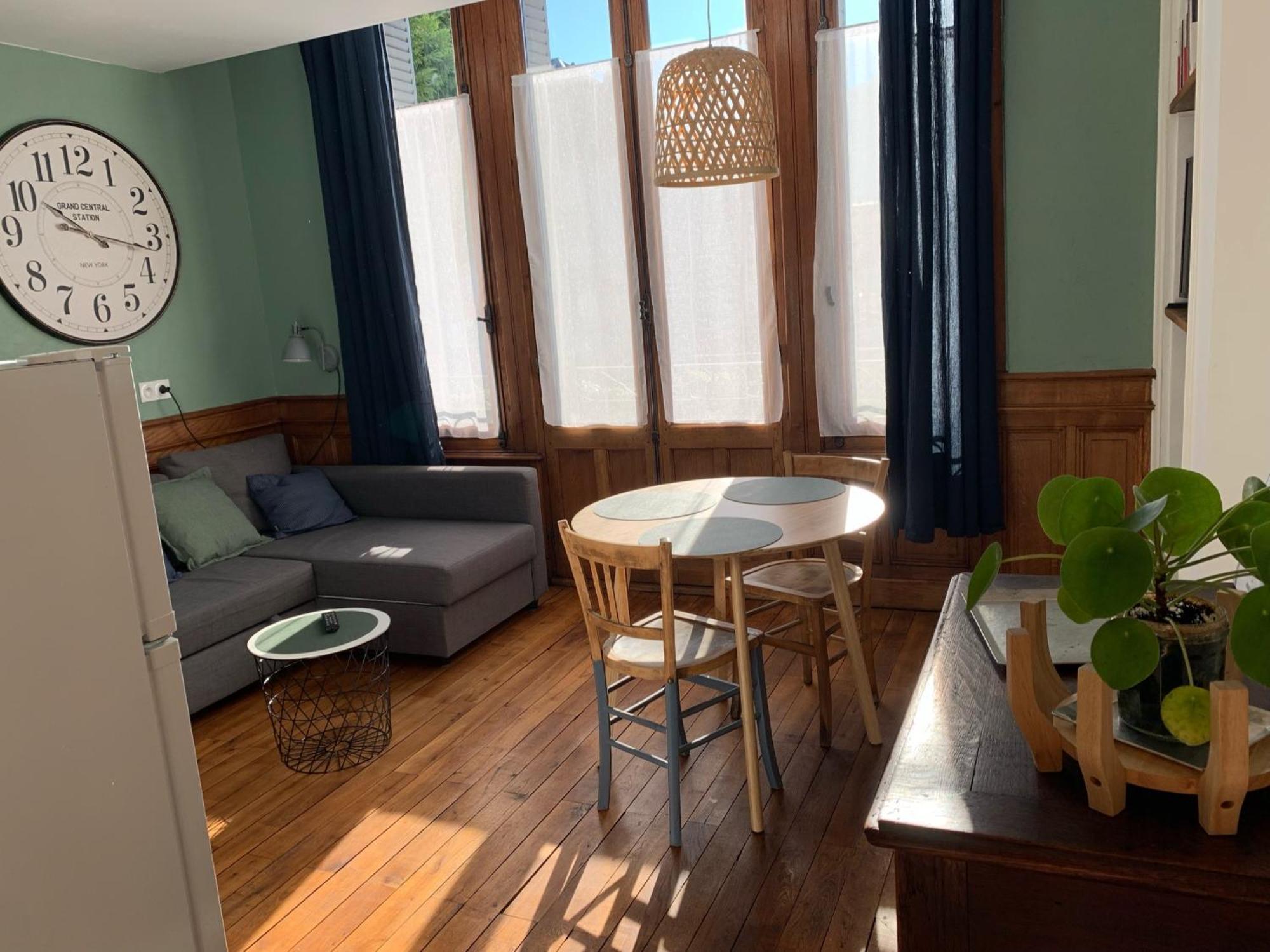 A Deux Pas De La Gare, La Maison Rouge Albertville Ngoại thất bức ảnh